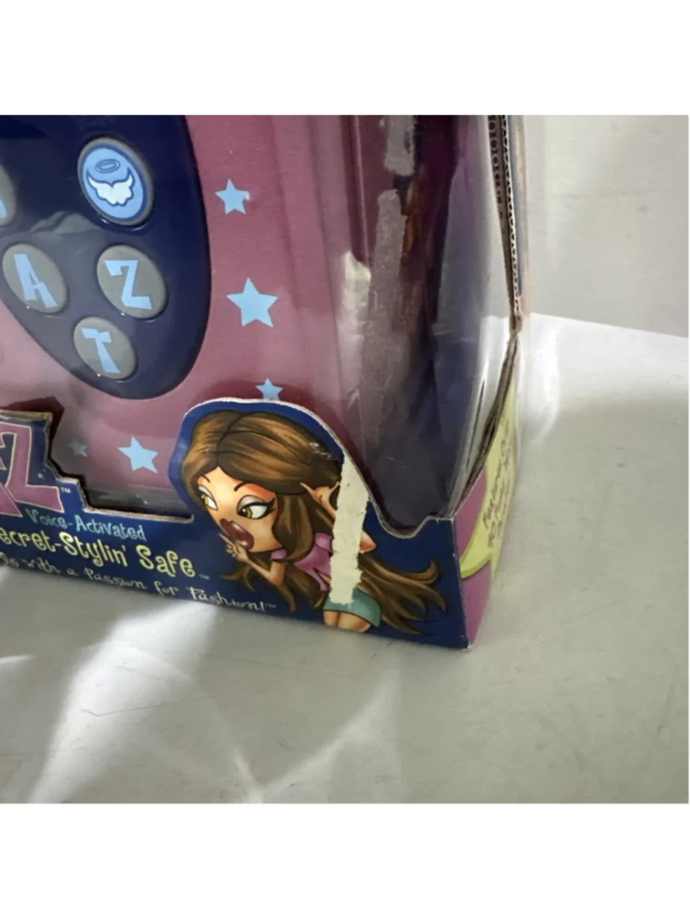 2002 MGA Entertainment Bratz Secret-Stylin Safe Cloe Jade Sasha Fashion Doll New